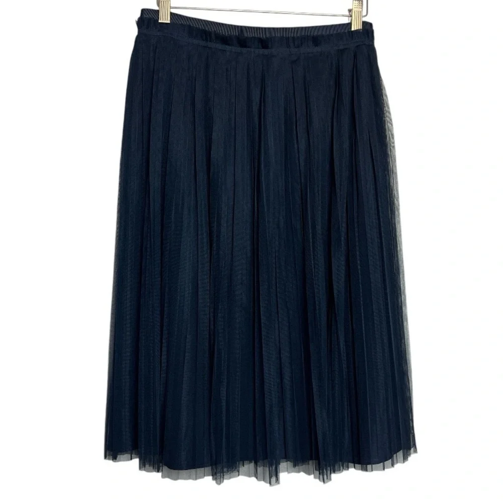 Banana Republic pleated gauzy